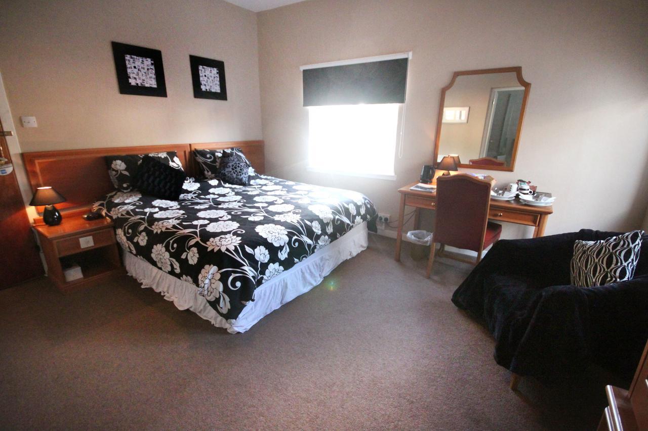 Oyo Thistle Hotel Perth Extérieur photo